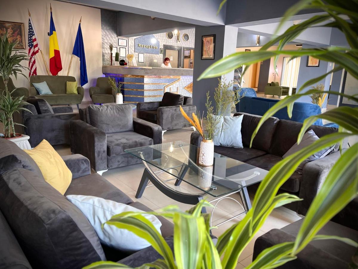 Voila Mamaia Hotel Eksteriør billede