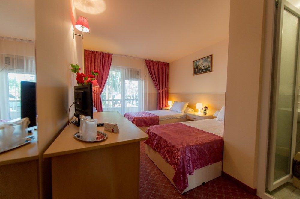 Voila Mamaia Hotel Eksteriør billede